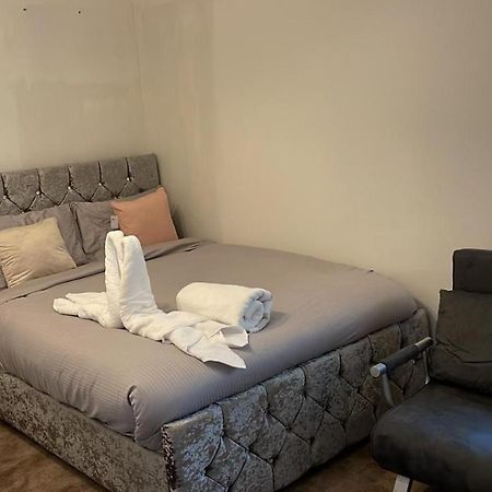 Alder En-Suites Self-Catering With Private Shower 1 Саутгемптон Экстерьер фото