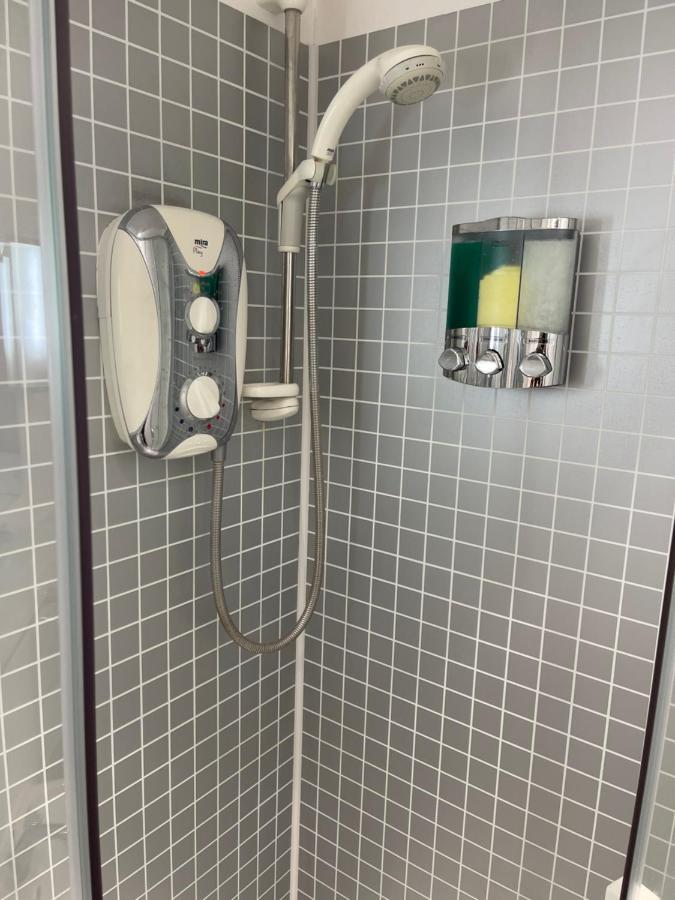 Alder En-Suites Self-Catering With Private Shower 1 Саутгемптон Экстерьер фото