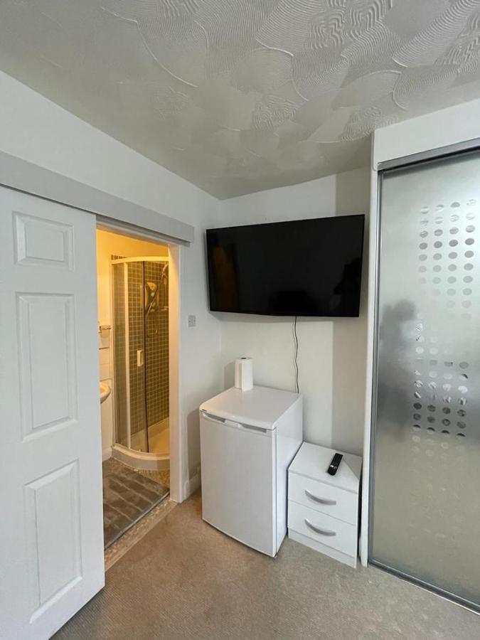 Alder En-Suites Self-Catering With Private Shower 1 Саутгемптон Экстерьер фото