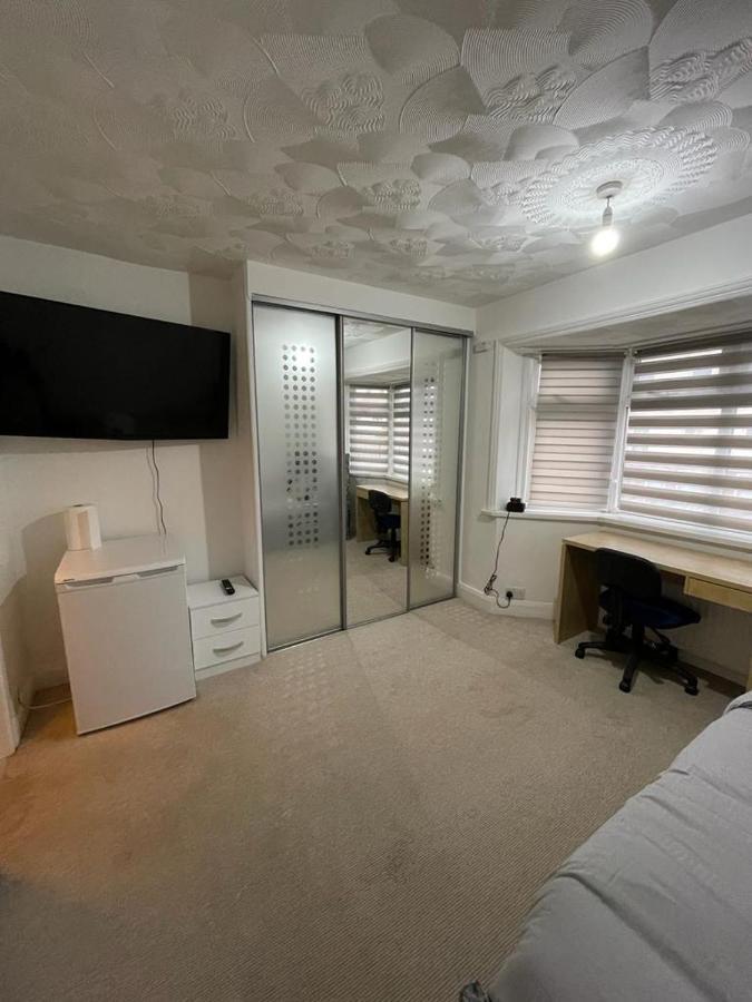 Alder En-Suites Self-Catering With Private Shower 1 Саутгемптон Экстерьер фото